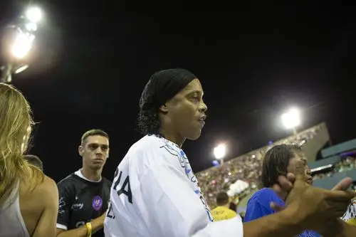 竞争日益激 竞争日益激